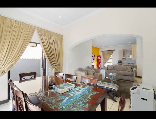 3 BEDROOM HOUSE FOR SALE IN DOUGLASDALE